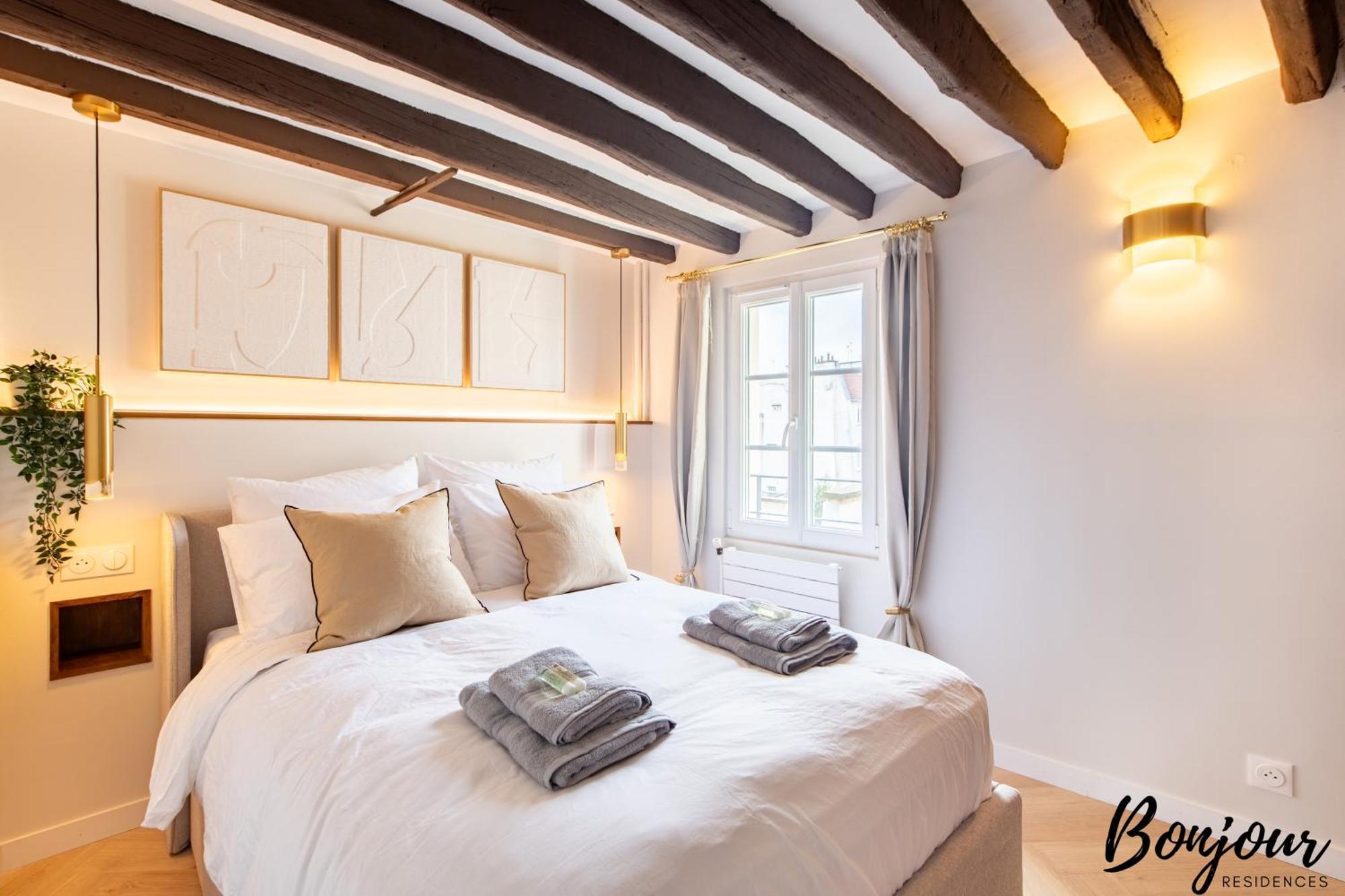 Super Central - Marais Designer One-Bedroom - Free Parking Paris