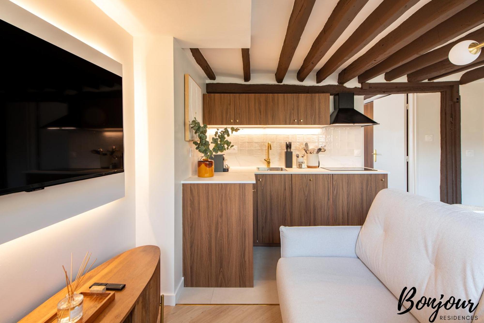 Super Central - Marais Designer One-Bedroom - Free Parking Paris